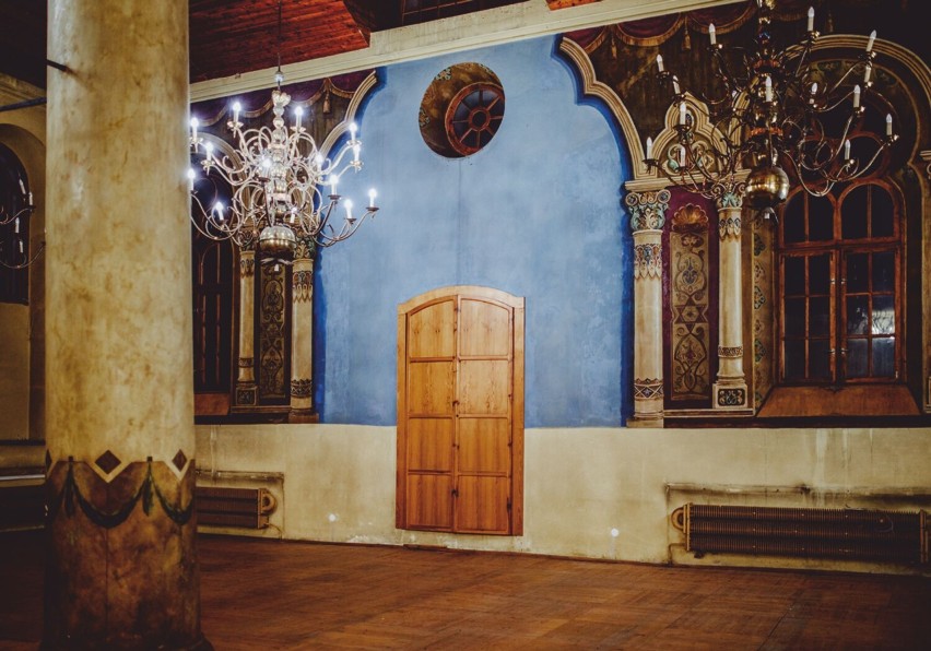 Konin: Synagoga odkryta na nowo - zapraszamy na otwarcie wystawy członków Konińskiego Klubu Fotograficznego
