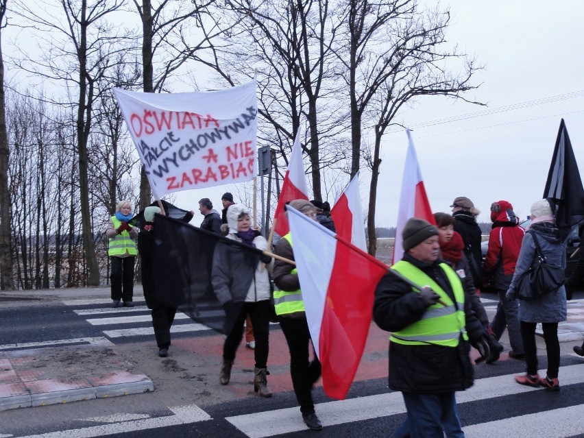 Karwice: Protest na dk nr 6 [ZDJĘCIA]