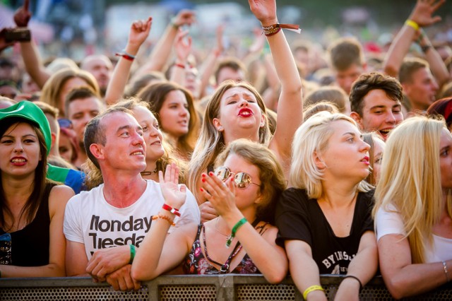 W Cieszanowie koło Lubaczowa trwa Cieszanów Rock Festiwal 2017. W piątek na scenie głównej zagrali: Rotengrist, Corruption, Organek, Waglewski Fisz Emade, Pidżama Porno i Jelonek. CRF potrwa do niedzieli 20 sierpnia.

Zobacz także: Cieszanów Rock Festiwal 2017 [DZIEŃ II, ZDJĘCIA]