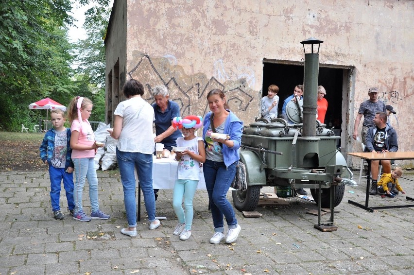 Piknik Fort&Roll: kuchnia polowa, zwiedzanie fortu i koncert