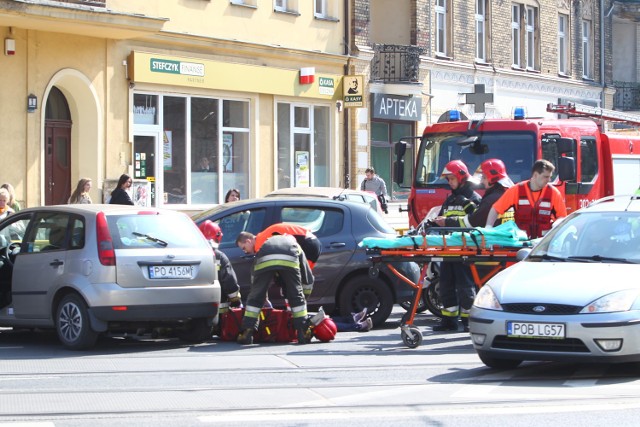 Wypadki w Poznaniu - zdjęcia, relacje, utrudnienia w ruchu
