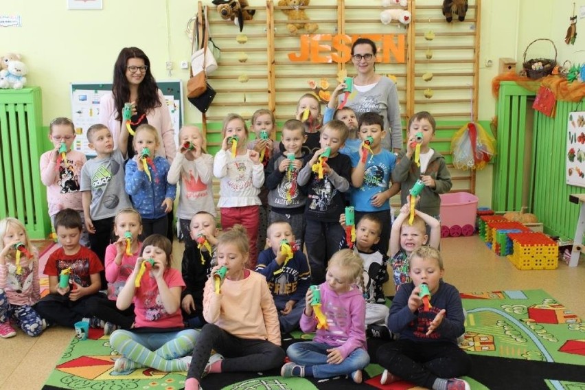 Sokółka. Z walizką pełną patriotycznych pomysłów, biblioteka weszła do przedszkoli (zdjęcia) 