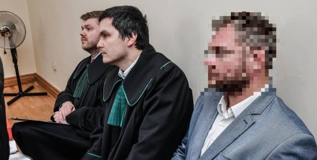 Sąd Rejonowy skazał Rafała P. na dwa lata bezwzględnego więzienia.