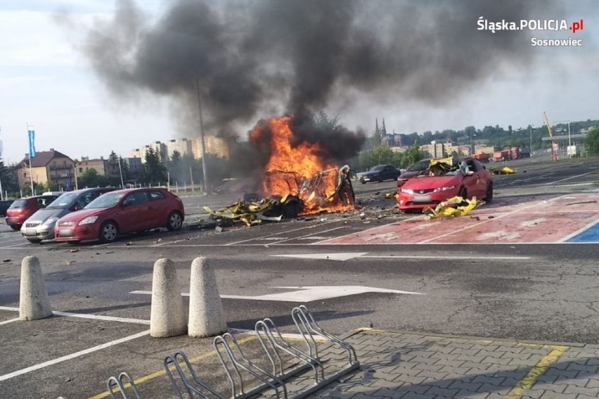 To cud, że nikt nie zginął! Dlaczego wybuchł samochód przy Castoramie w Sosnowcu? Sprawą zajmuje się policja