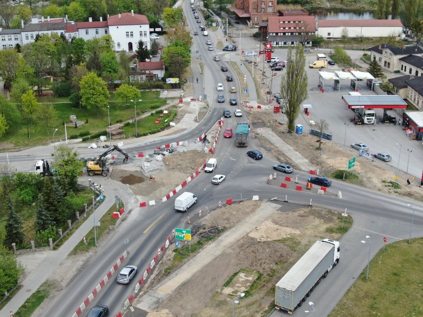 Tak na początku maja 2022 roku wyglądała budowa trzech rond...