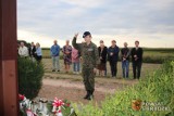 Uczczono pamięć o lotnikach zestrzelonych we Wrześniu 1939 pod Sieradzem. Była msza, przedstawienie uczniów i kwiaty pod obeliskiem ZDJĘCIA