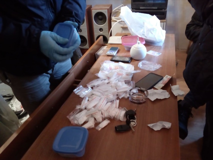 Kilkaset "działek" narkotyków przejęli policjanci z Wągrowca