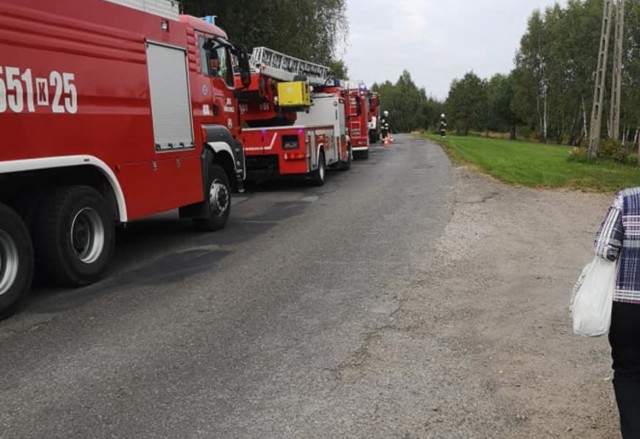 Na zdjęciu interwencja strażaków po podobnym, do tego z Chrzanowa, fałszywym alarmie  w przedszkolu pod Wadowicami.