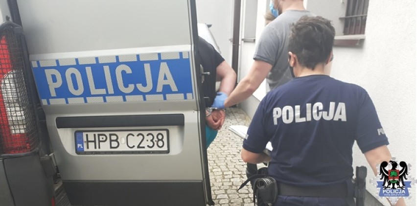 Oblał radiowóz policji benzyną i podpalił! Chciał się zemścić na kryminalnych z Wałbrzycha, ale się pomylił...