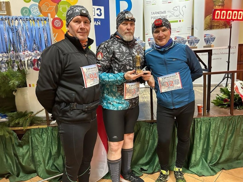 "Nocne bieganie po lasach", czyli ultramaraton w wykonaniu członków Grodziskiego Klubu Biegacza