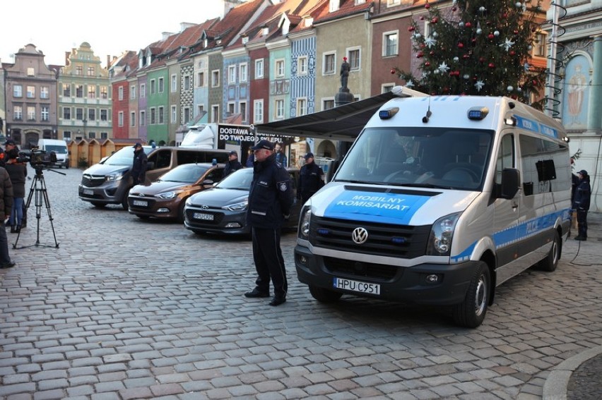 Mobilny komisariat policji w Poznaniu