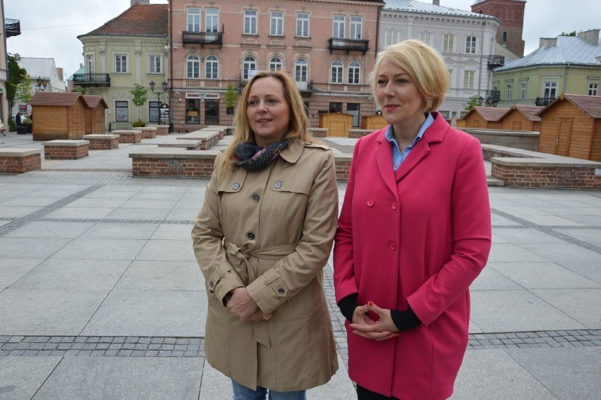 Joanna Skrzydlewska w Piotrkowie szuka poparcia w wyborach...