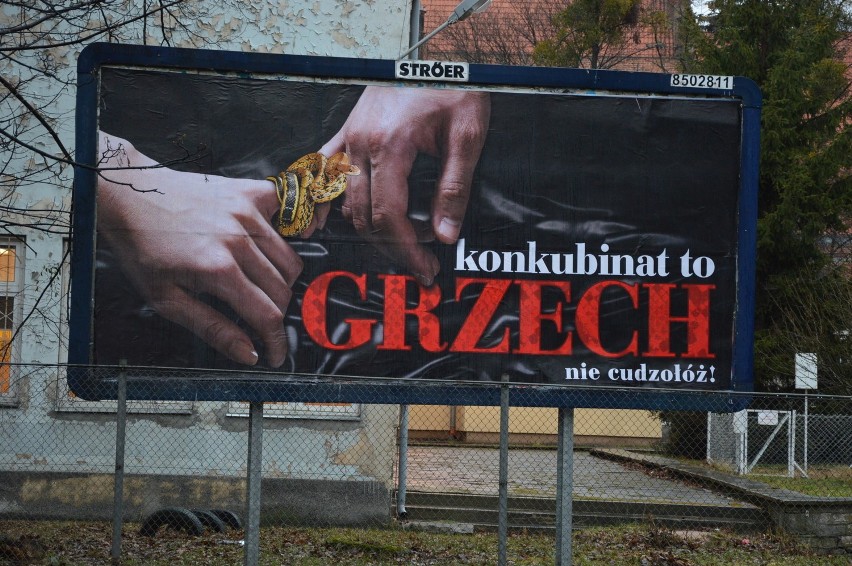 "Konkubinat to grzech. Nie cudzołóż!"