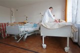Koronawirus przyczyną śmierci 40 tysięcy niepełnosprawnych i seniorów w Polsce? Niestety, to możliwe. Tak wynika z prognoz