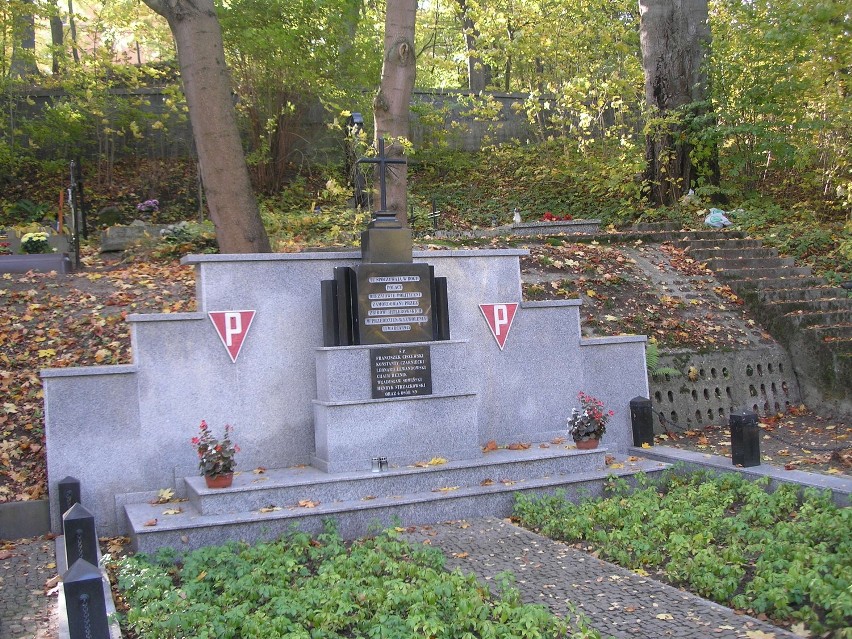 Wejherowskie Powązki - tak często nazywany jest starty cmentarz przy ul. 3 Maja w Wejherowie
