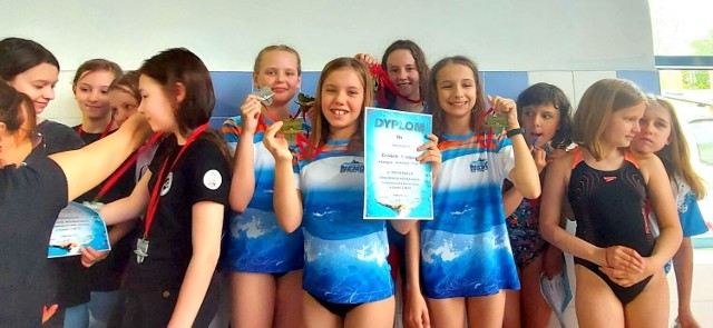 Zawodnicy Nemo Lipno wystąpili w Wiosennych Zawodach Pływackich i przywieźli z Wąbrzeźna 11 medali. Lipnowianie rywalizowali wśród 300 zawodników z 18 klubów pływackich.