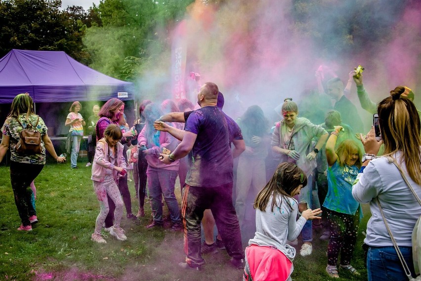 Święto kolorów Holi w Szczawnie-Zdroju (ZDJĘCIA)