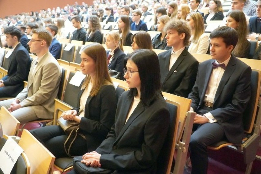 Katarzyna Marczak, uczennica I LO w Radomsku, ze stypendium Prezesa Rady Ministrów