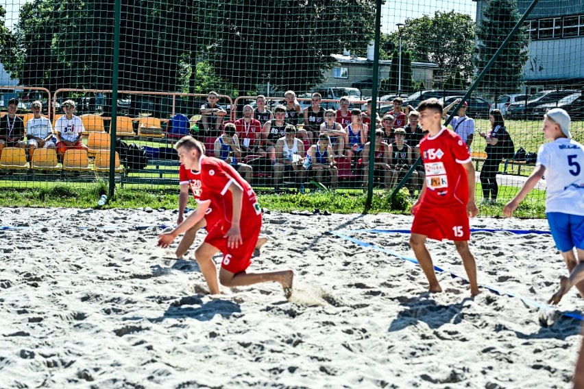 Lubliniec. Mistrzostwa Polski w piłce ręcznej plażowej