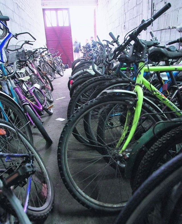 W garażu ZDiUM-u na właścicieli czeka ponad 60 rowerów