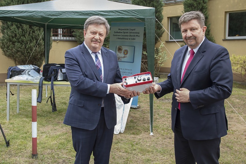 Respiratory dla szpitala w Tomaszowie Maz. przekazał Urząd Marszałkowski [ZDJĘCIA]