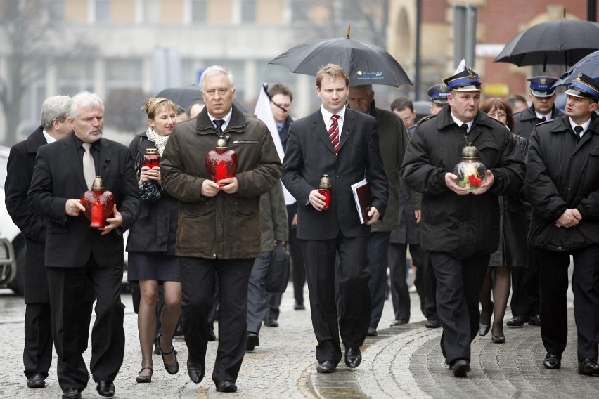 Rocznica katastrofy pod Smoleńskiem, tak obchodziliśmy żałobę 12 lat temu w Legnicy