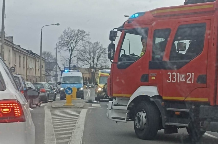 Wypadek na skrzyżowaniu Limanowskiego i Tytoniowej w Radomiu. Są nowe fakty w sprawie. W zdarzeniu brał udział jeszcze jeden samochód