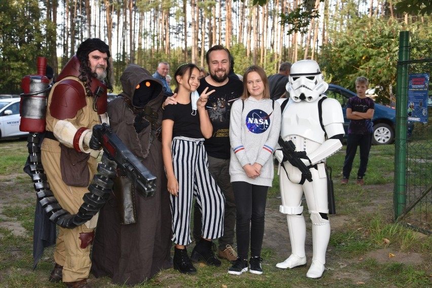 Postacie z "Gwiezdnych Wojen" też na otwarcie przybyły