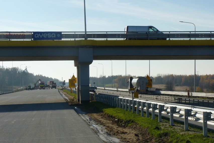 Budowa autostrady A1 między Radomskiem i Kamieńskiem na ukończeniu [ZDJĘCIA, FILM]