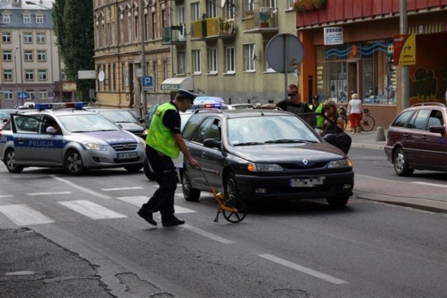 Do potrącenia doszło  po godz. 7 rano na ul. Grodkowskiej w Nysie.