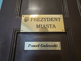 Michał Zaleski wciąż zajmuje gabinet prezydenta Torunia. Za zgodą Pawła Gulewskiego
