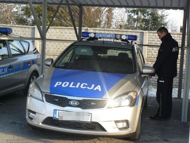Komenda Powiatowa Policji w Radomsku wzbogaciła się o nowy radiowóz