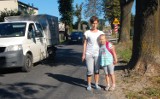 Zgubili dziecko w Smolnie, za wcześnie wysadzono je z autobusu