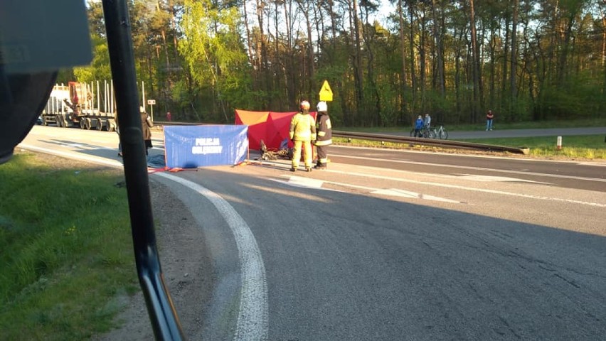 Tragiczny wypadek na DK 10 w Skępem powiecie lipnowskim. Nie żyje motocyklista [zdjęcia, wideo]