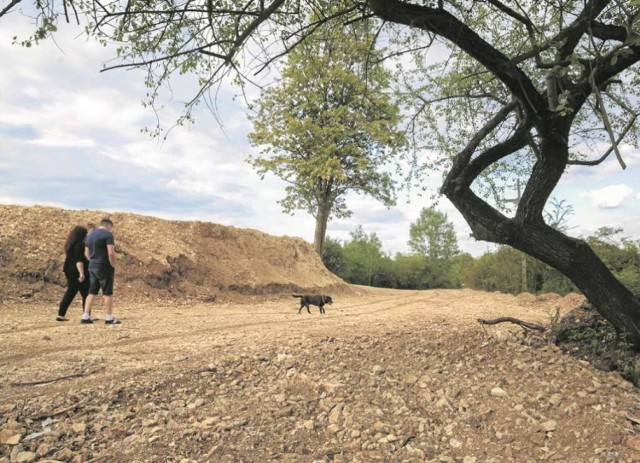 Już w ubiegłym roku inwestor zaczął przygotowywać swoje tereny pod budowę kortów tenisowych