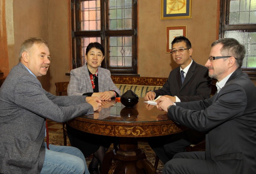 Konsul generalna Chińskiej Republiki Ludowej zwiedziła malborski zamek