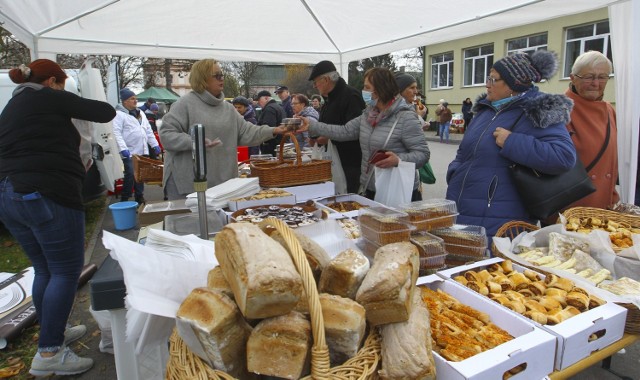 Podkarpcki bazarek czyli lokalna żywność prosto od rolnika w PODR w Boguchwale.