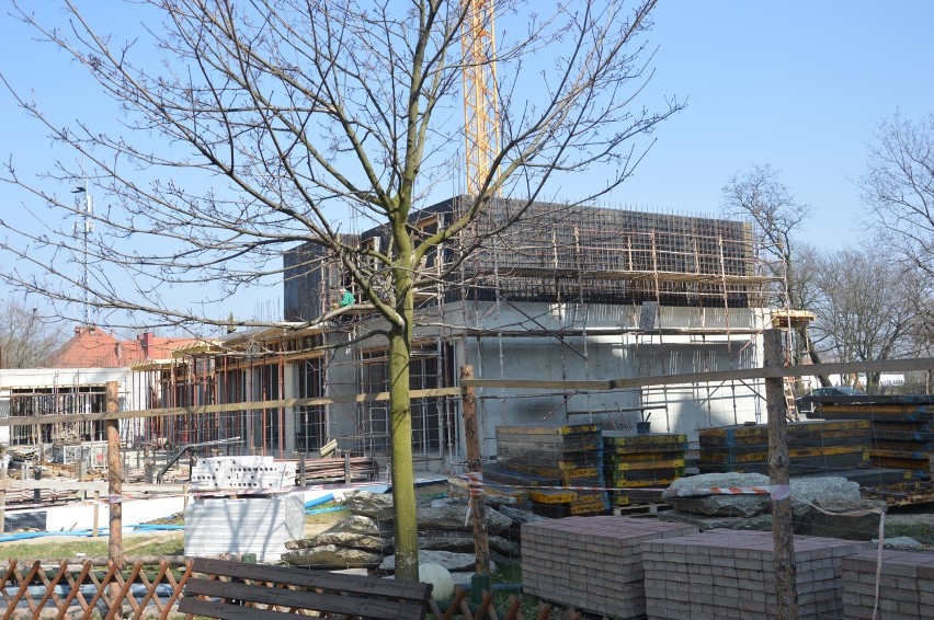 Trwa budowa nowego bloku Spółdzielni Mieszkaniowej „Nadodrze" w Głogowie [ZDJĘCIA]