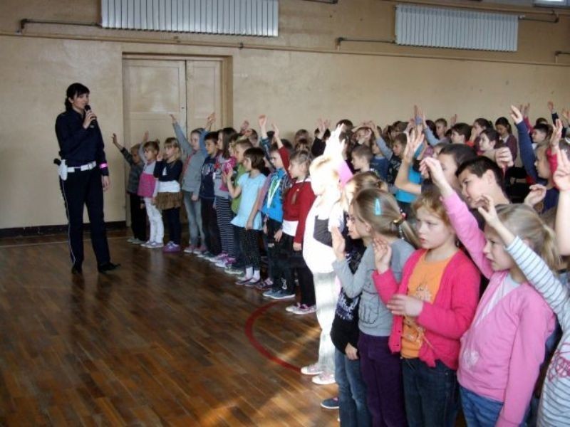 Policjanci odwiedzili szkoły w Nowym Duninowie, Łącku i Drobinie