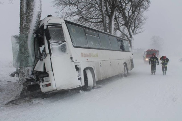 Wypadek autobusu koło Pawłówka