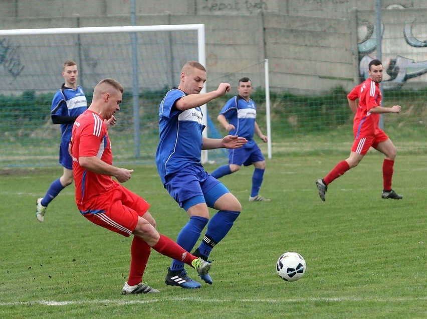 Hutnik Pieńsk pokonał Piast Wykroty 5:1. Co jeszcze wydarzyło się w klasie okręgowej?