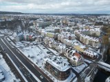 Do Lęborka wróciła zima. Na zdjęciach z drona widać miasto pod śniegiem