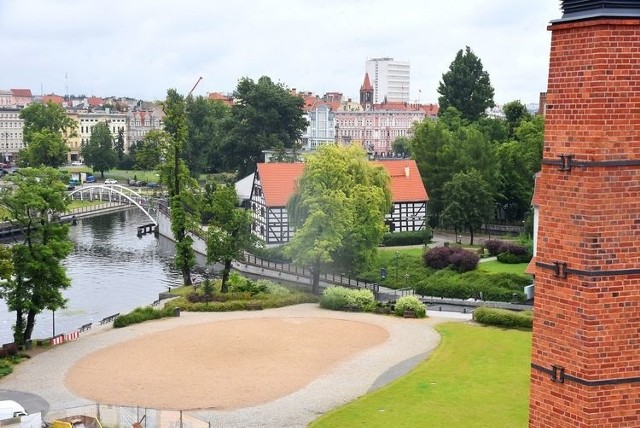 Taras będzie obejmował część dachu budynku młyna, otaczał dach budynku od strony ul. Mennica, spichrza mącznego oraz spichrza zbożowego.