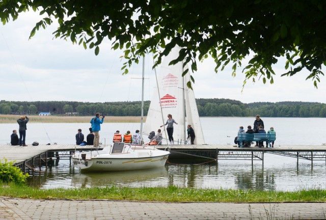 Gimnazjaliści z Wrocławia wybierają się na rejs po jeziorze Niesłysz