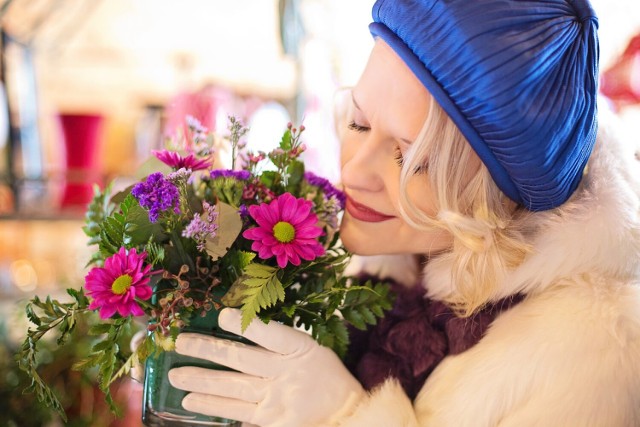 Piękne bukiety na Dzień Babci i Dziadka kupisz zdaniem internautach w tych kwiaciarniach