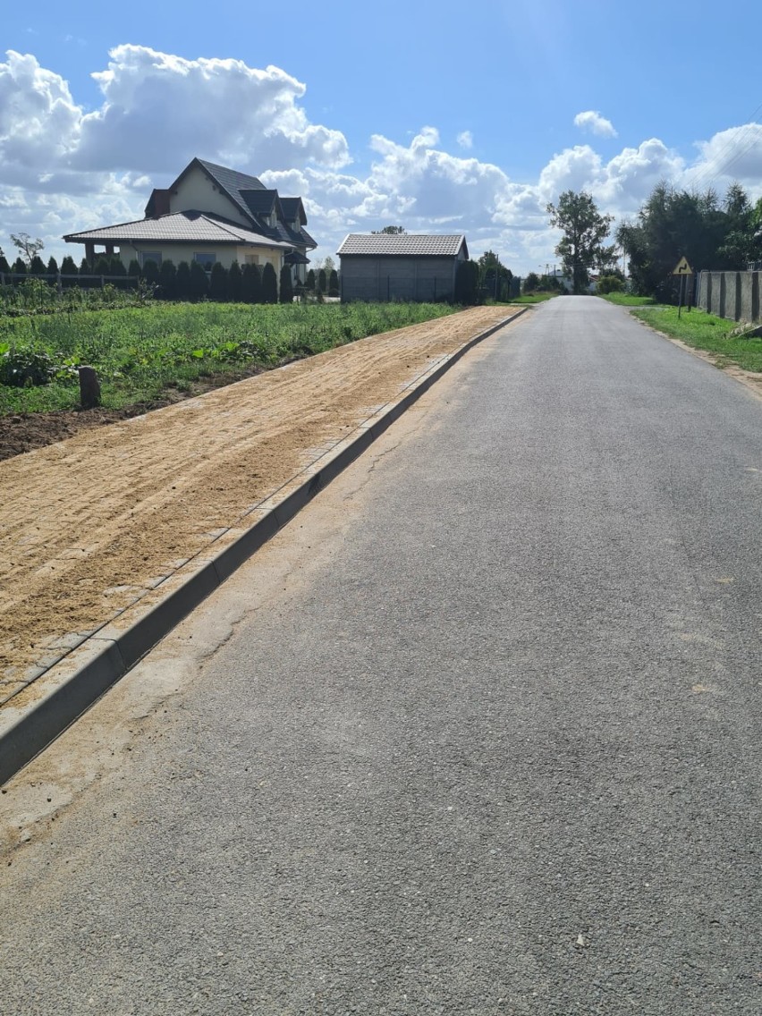 Nowe chodniki w Gminie Kaźmierz wybudowane z Funduszu Sołeckiego