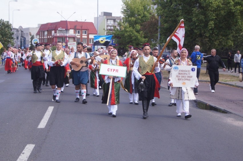 Parada i koncert zespołów folklorystycznych w Radomsku