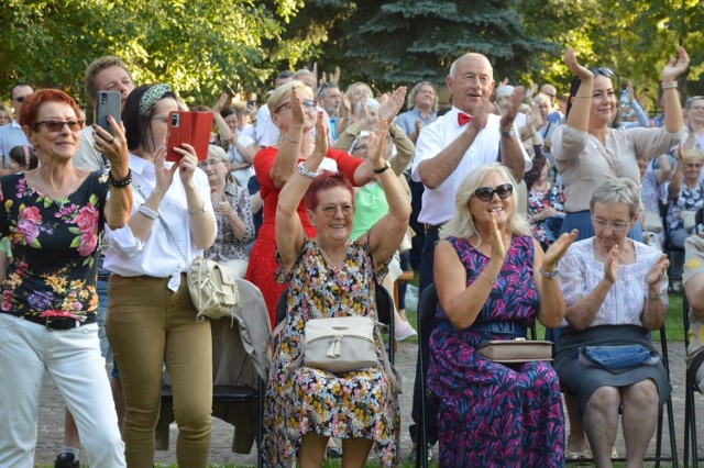 Publiczność radośnie reagowała na piosenki Jana Wojdaka i zespołu Wawele. Więcej na kolejnych zdjęciach