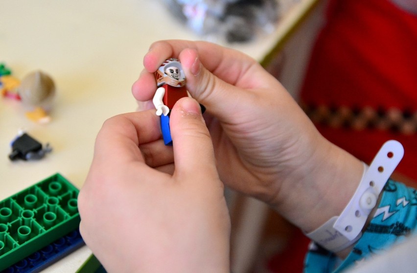 Klocki lego dla pacjentów Uniwersyteckiego Szpitala Dziecięcego (FOTO)