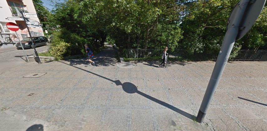 Koszalinianie na zdjęciach Google'a Street View . Co robią...